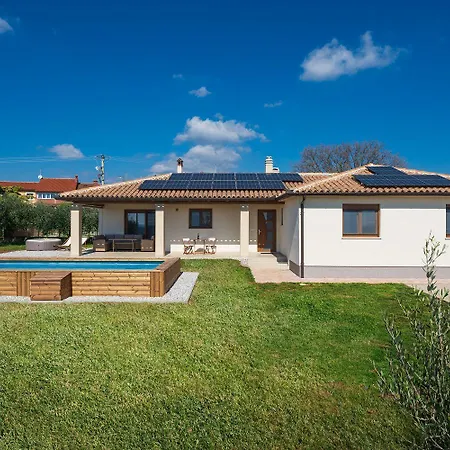 Mit Jacuzzi Und Taverne Mit Billard Σπίτι διακοπών