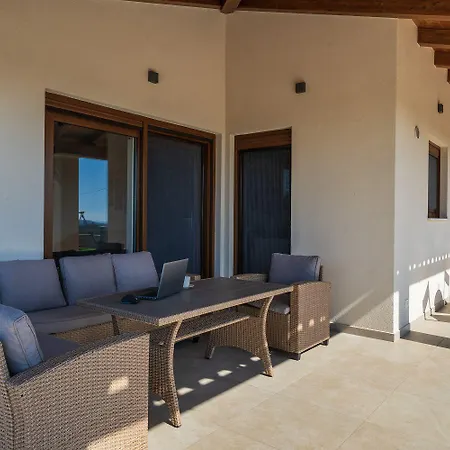 بيت للعطل Mit Jacuzzi Und Taverne Mit Billard Ližnjan